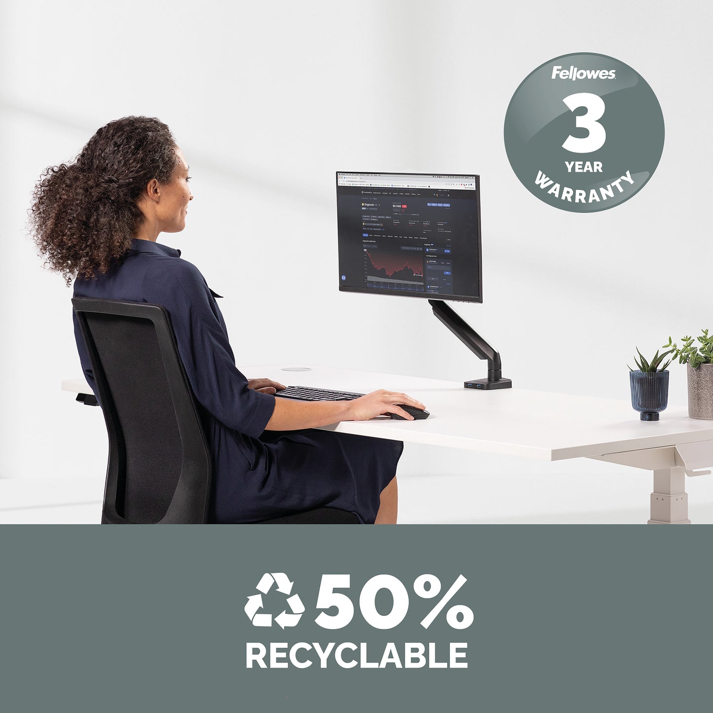 Fellowes Platinum Series Monitor Arm - Monitor Mount for 8KG 40 Inch Screens - Adjustable Monitor Desk Mount - Tilt 45° Pan 180° Swivel 360° Rotation 360°, VESA 75 x 75/100 x 100 - Black