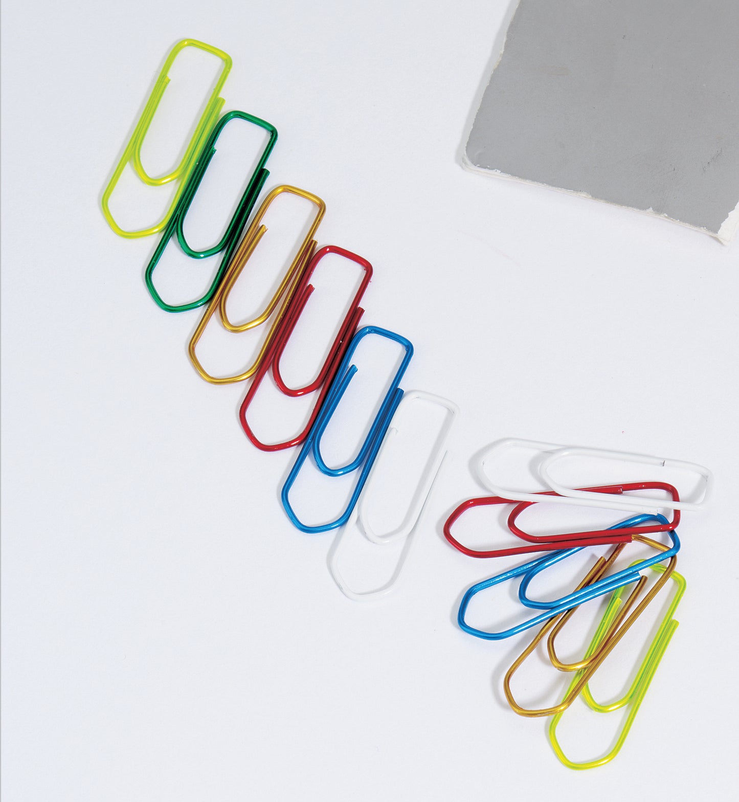 Q-Connect Paperclips Coloured 32mm (Pack of 750) KF02023Q