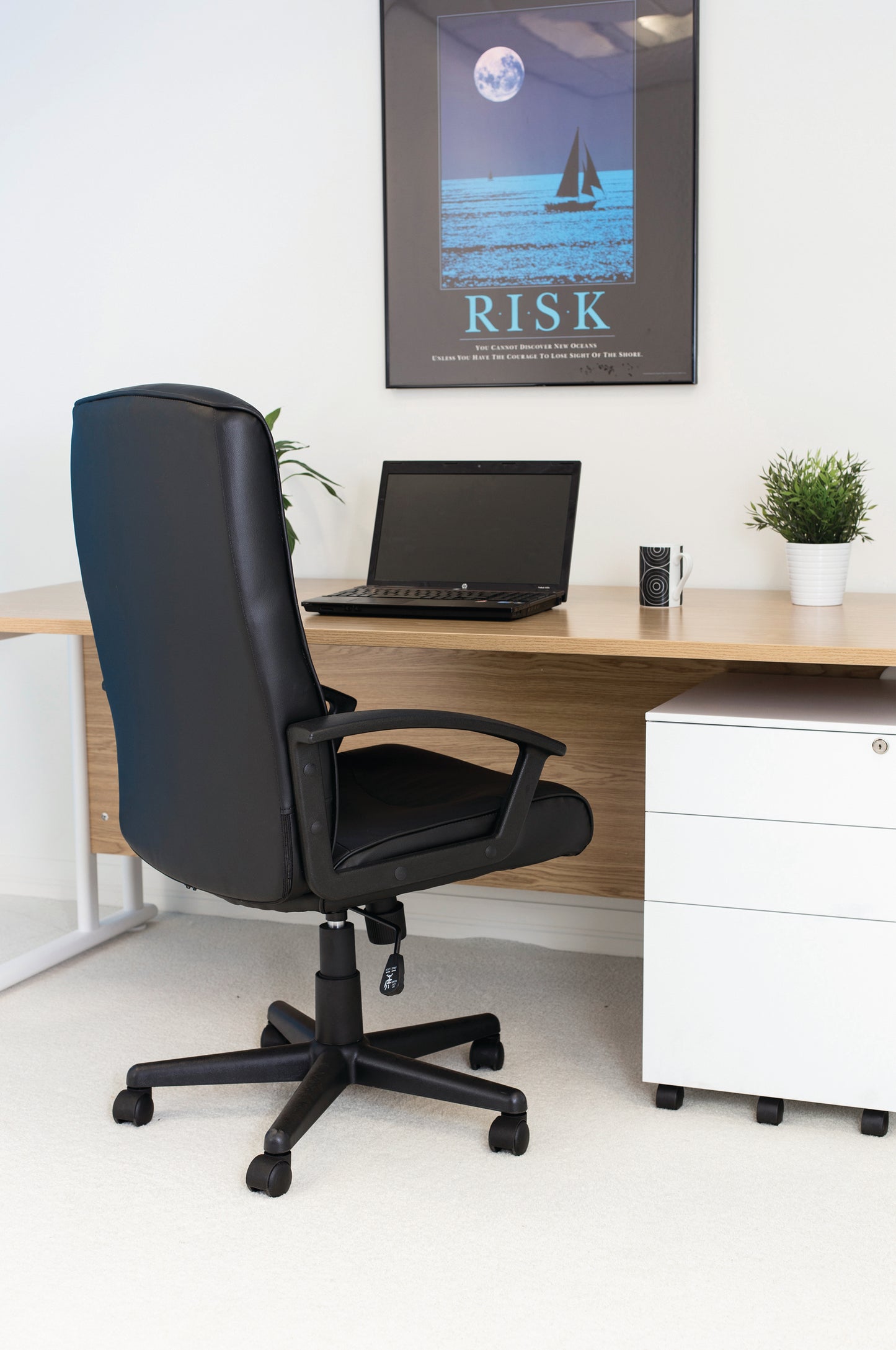 Jemini Hudson High Back Executive Chair 650x720x1050-1146mm Leather Look Black KF72232
