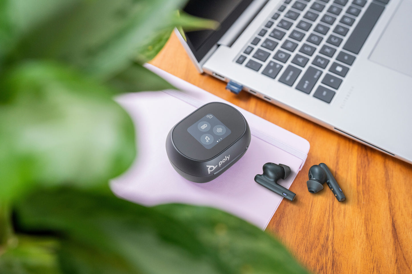 POLY Voyager Free 60+ UC M Carbon Black Earbuds +BT700 USB-C Adapter +Touchscreen Charge Case