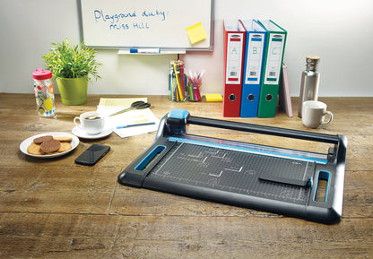 Avery A3 Precision Trimmer (460mm Cutting Length, 30 Sheet Capacity) P460