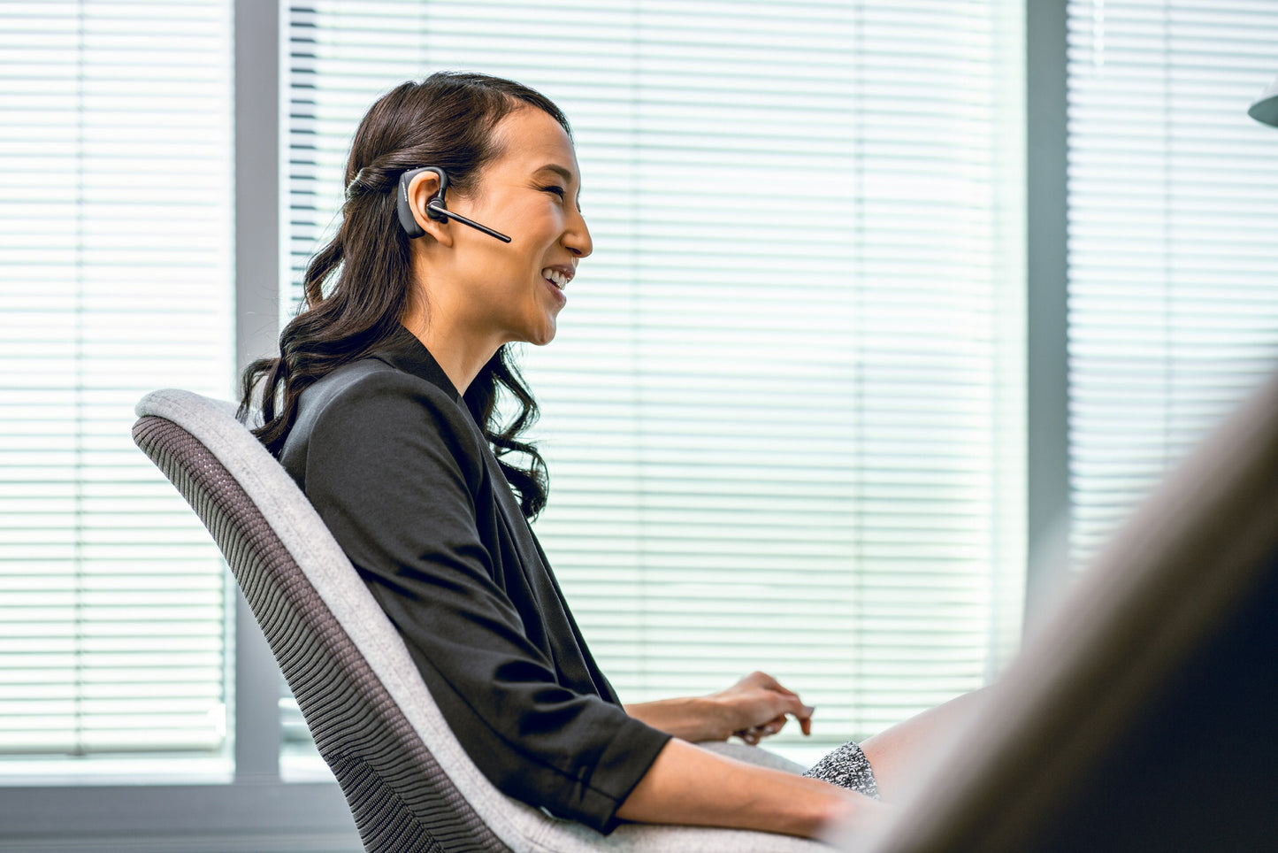 POLY Voyager 5200 UC USB-A Headset +BT600 Dongle TAA
