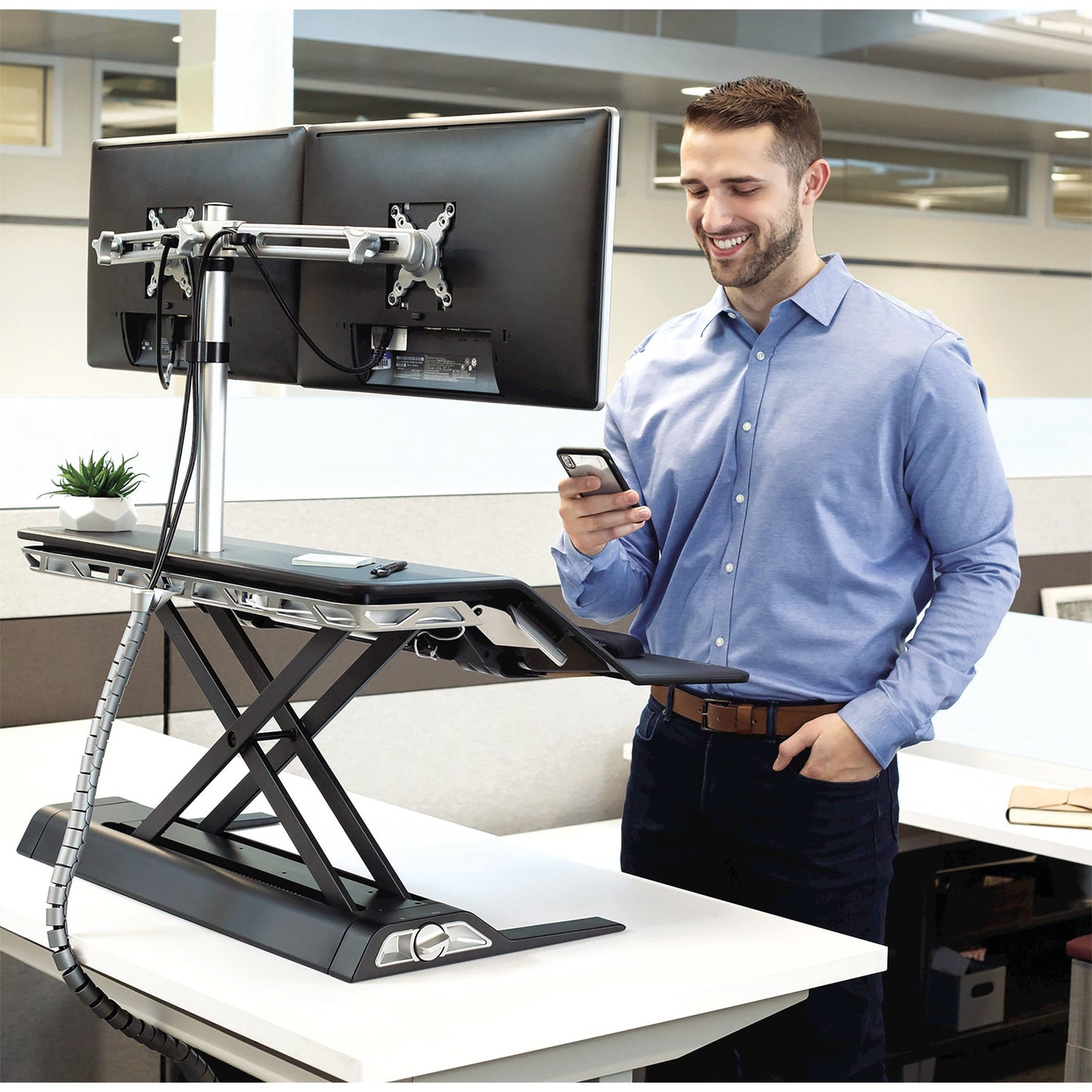 Fellowes 8042901 monitor mount / stand 66 cm (26") Desk Silver