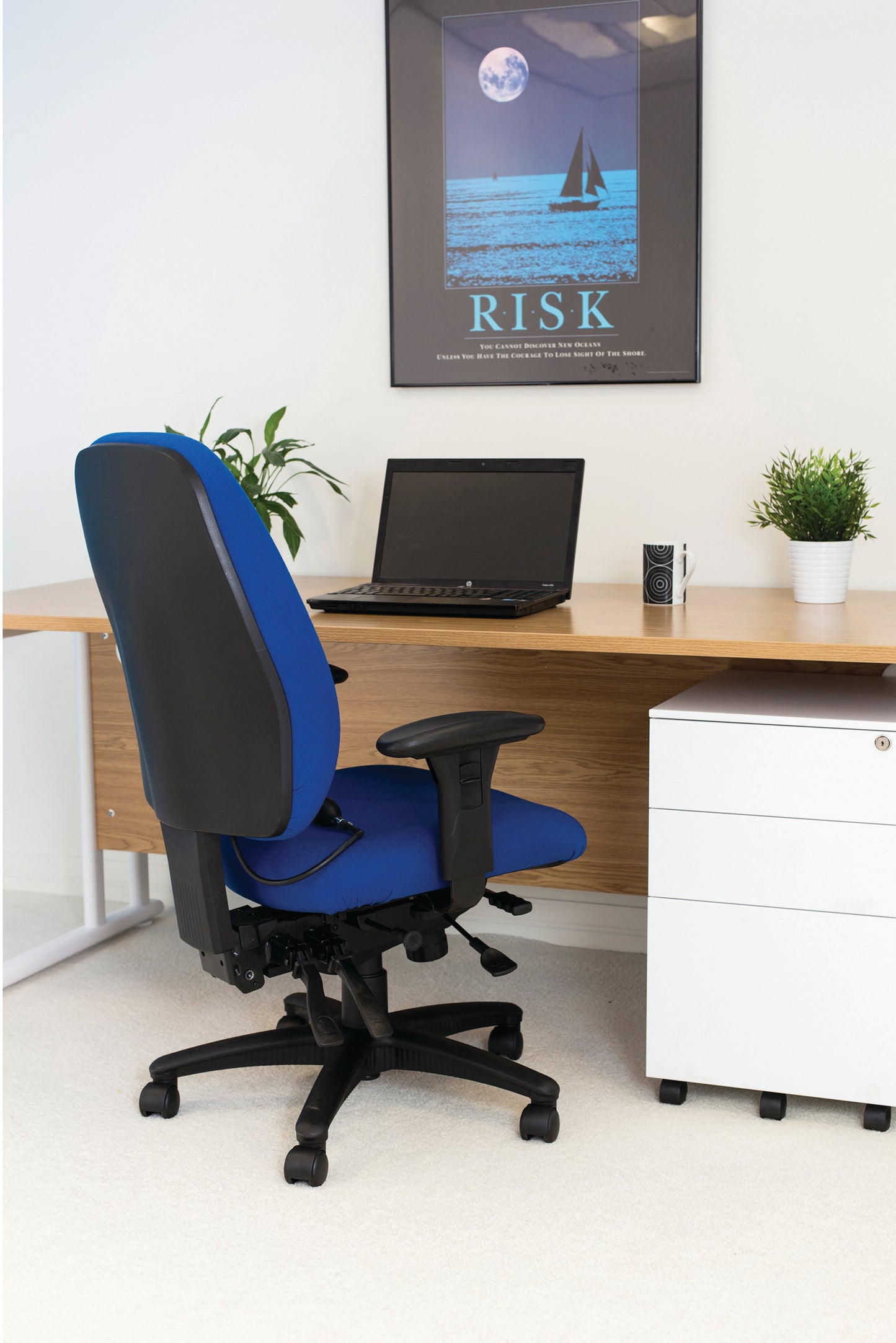 Avior Snowdon Heavy Duty Chair 680x680x1000-1160mms Blue KF72249